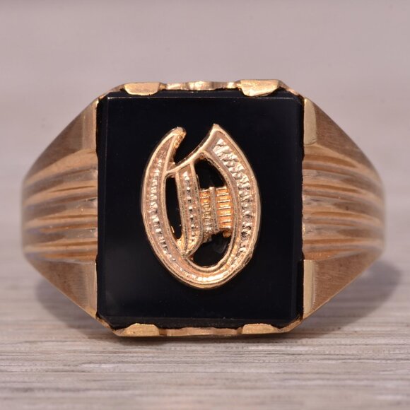 Vintage Gentleman's Onyx and Carved D Initial Cocktail Ring in Yellow Gold